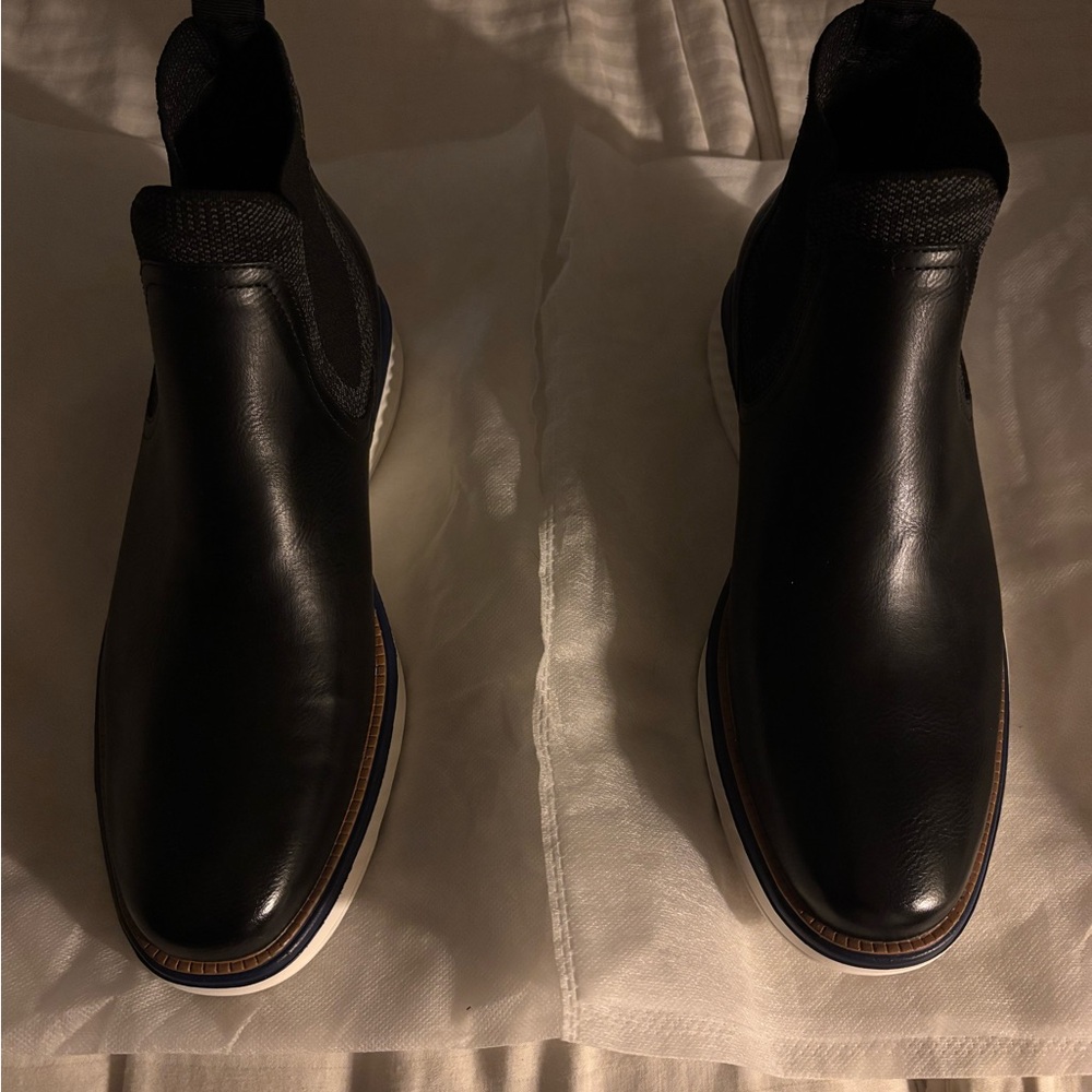 Amazon Essentials Men's Black Slip-On Ankle Boot